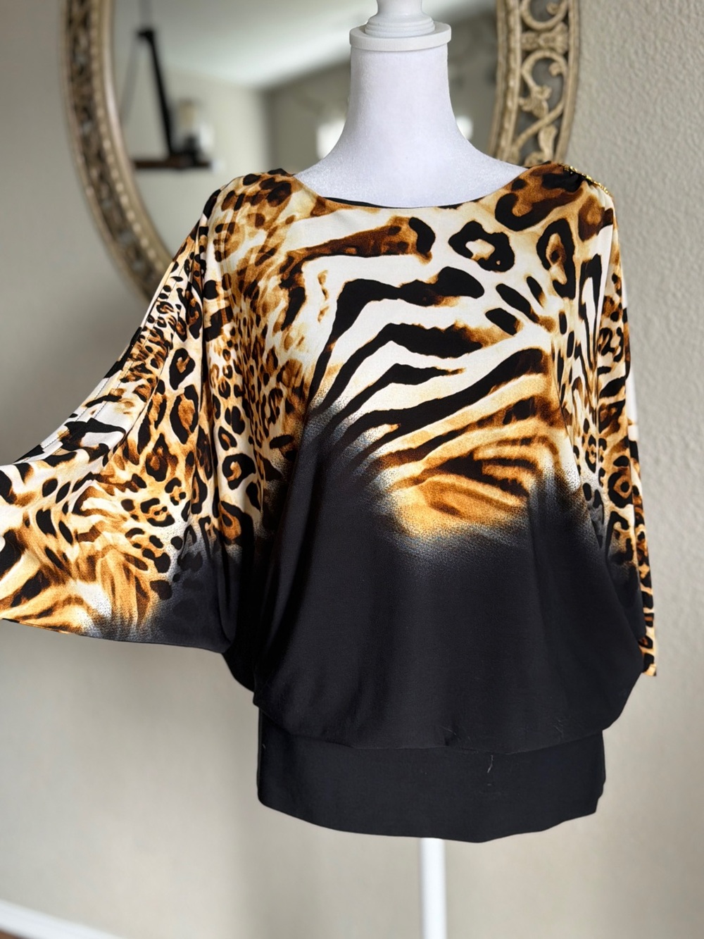 Frank Lyman Design Black & Gold Y2K Animal-Print Blouse